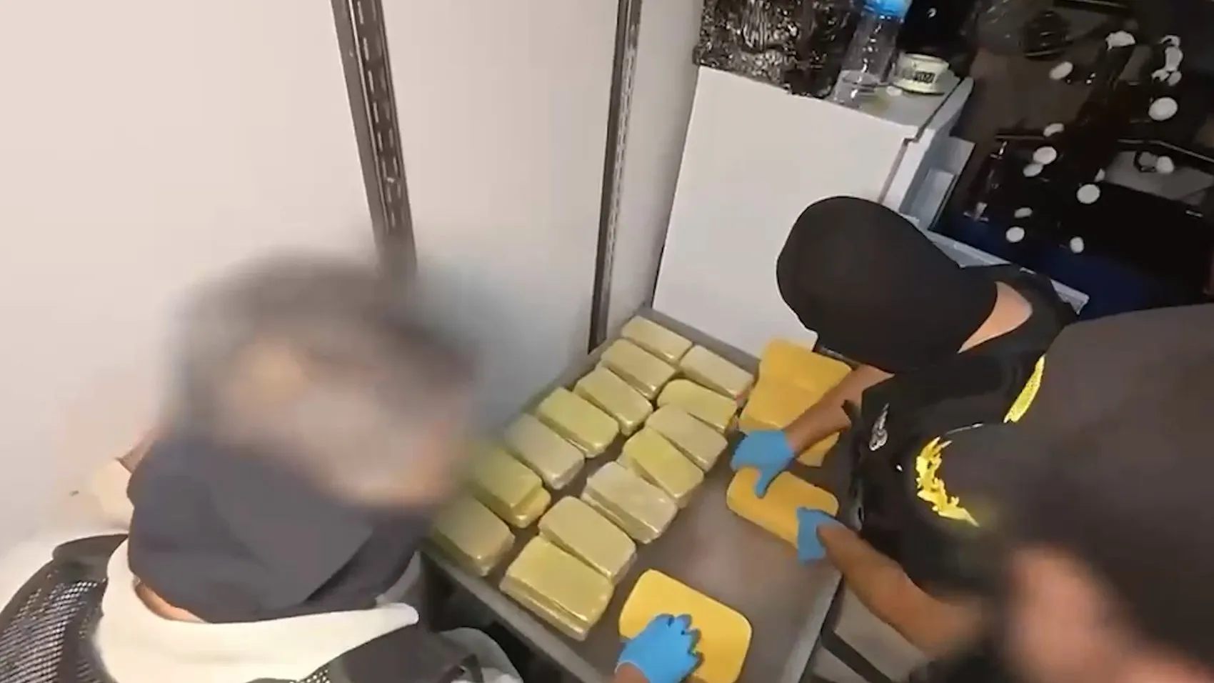 Zehir tacirlerine 15 günde büyük darbe 807 tutuklama