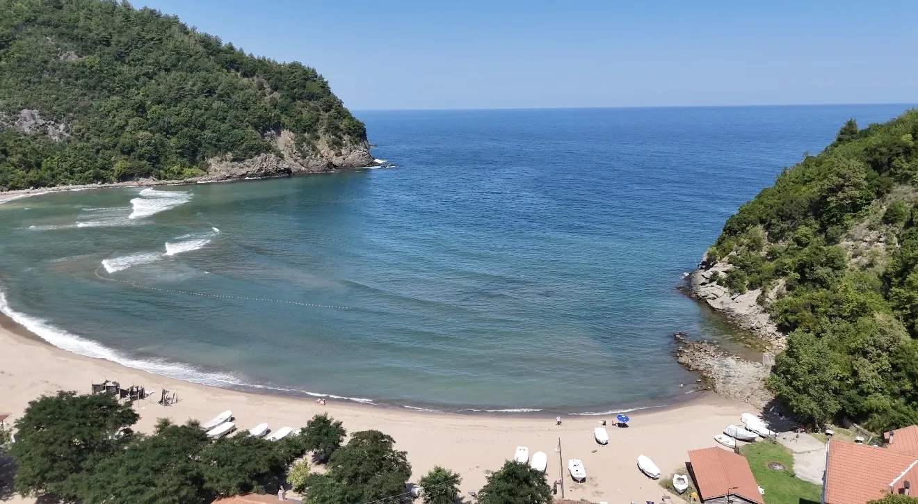 Amasra'nın saklı cenneti Göçkündemirci Plajı havadan böyle görüntülendi