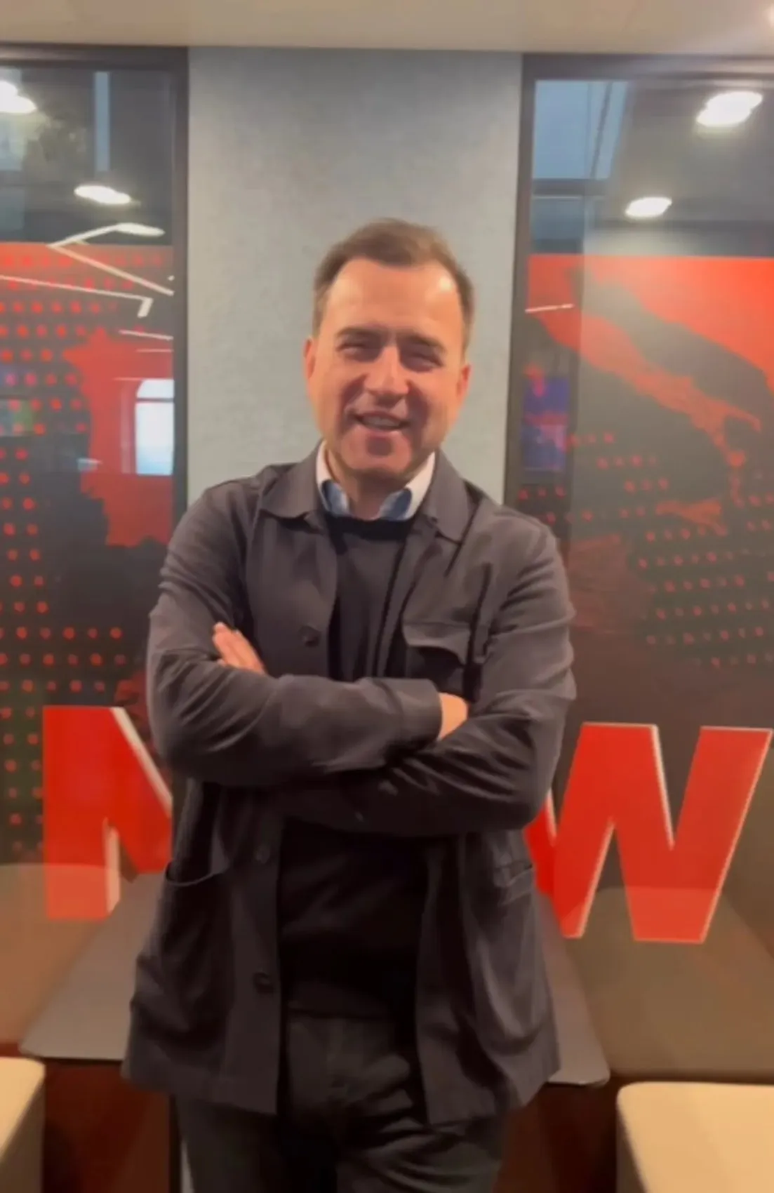 NOW TV haber spikeri Selçuk Tepeli istifa etti! Yerine Ozan Gündoğdu geldi 1
