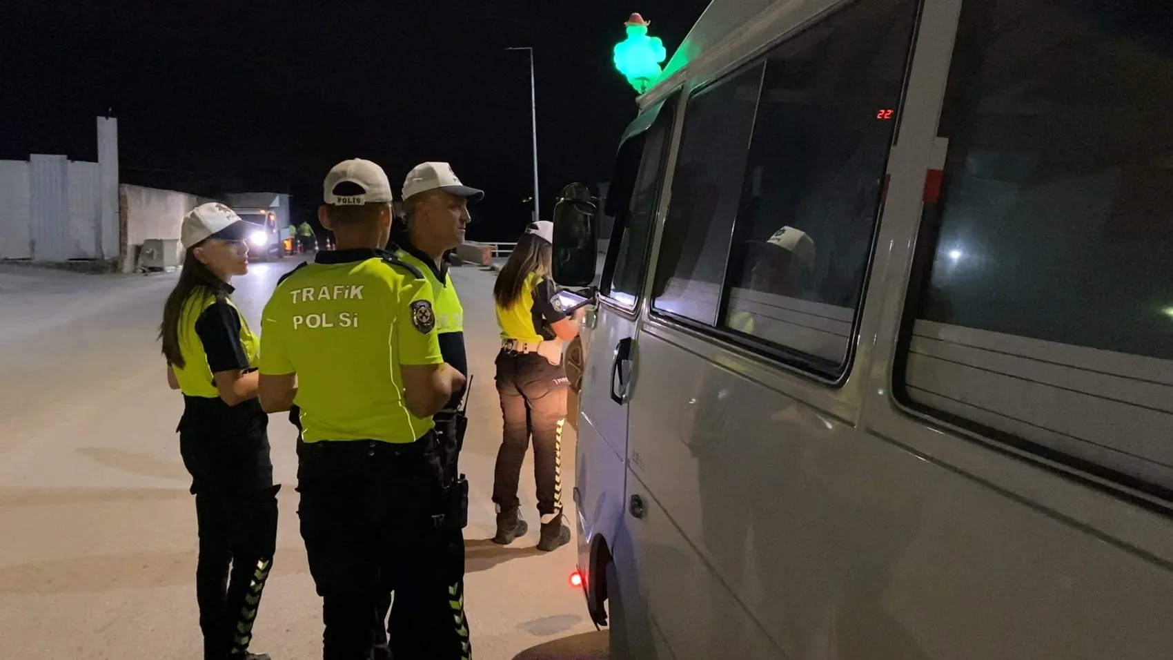 İnegöl trafiğinde ikizlerin alkol sınavı
