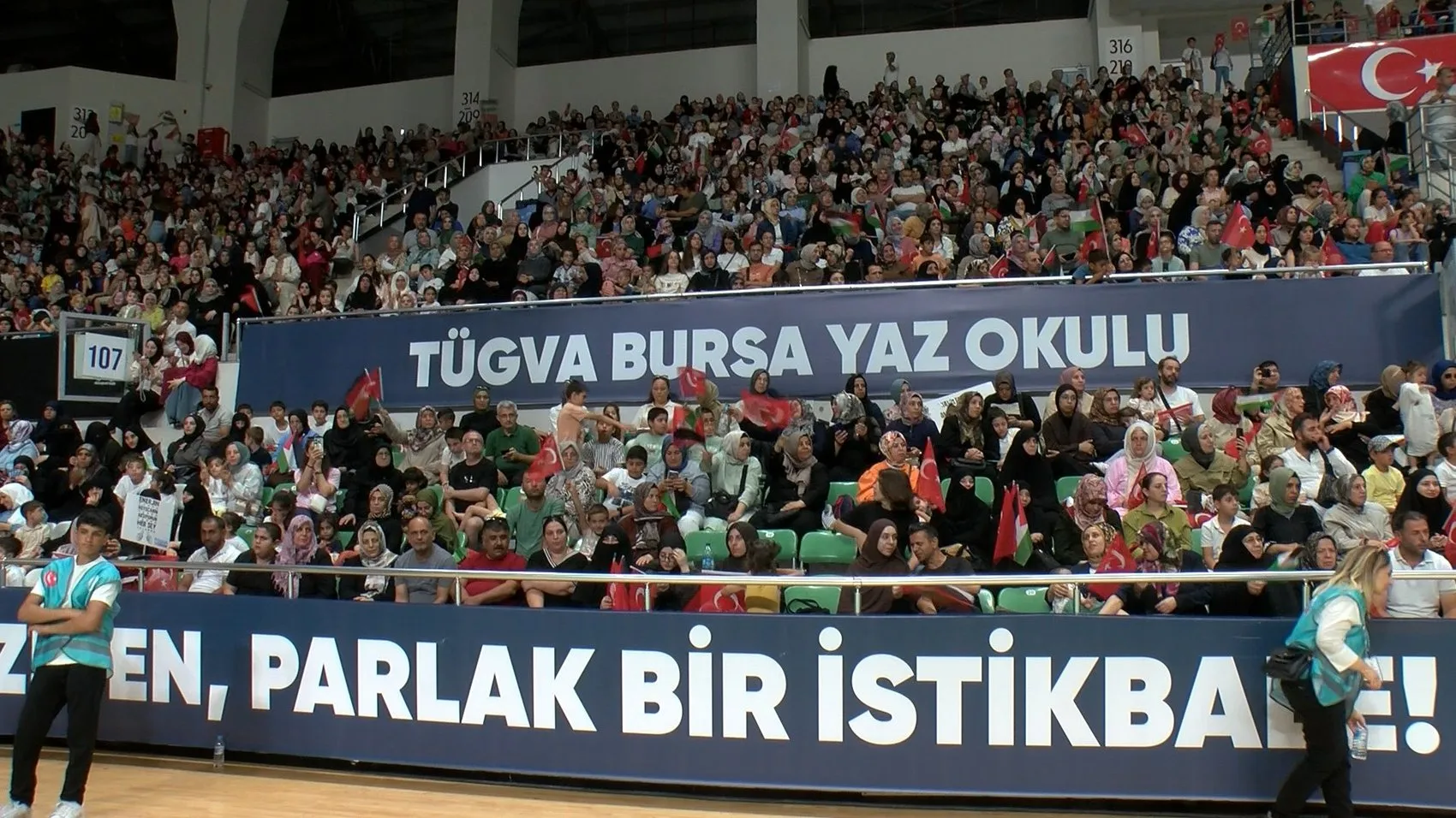 Bursa'da 35 bin genç yaz okulunu tamamladı