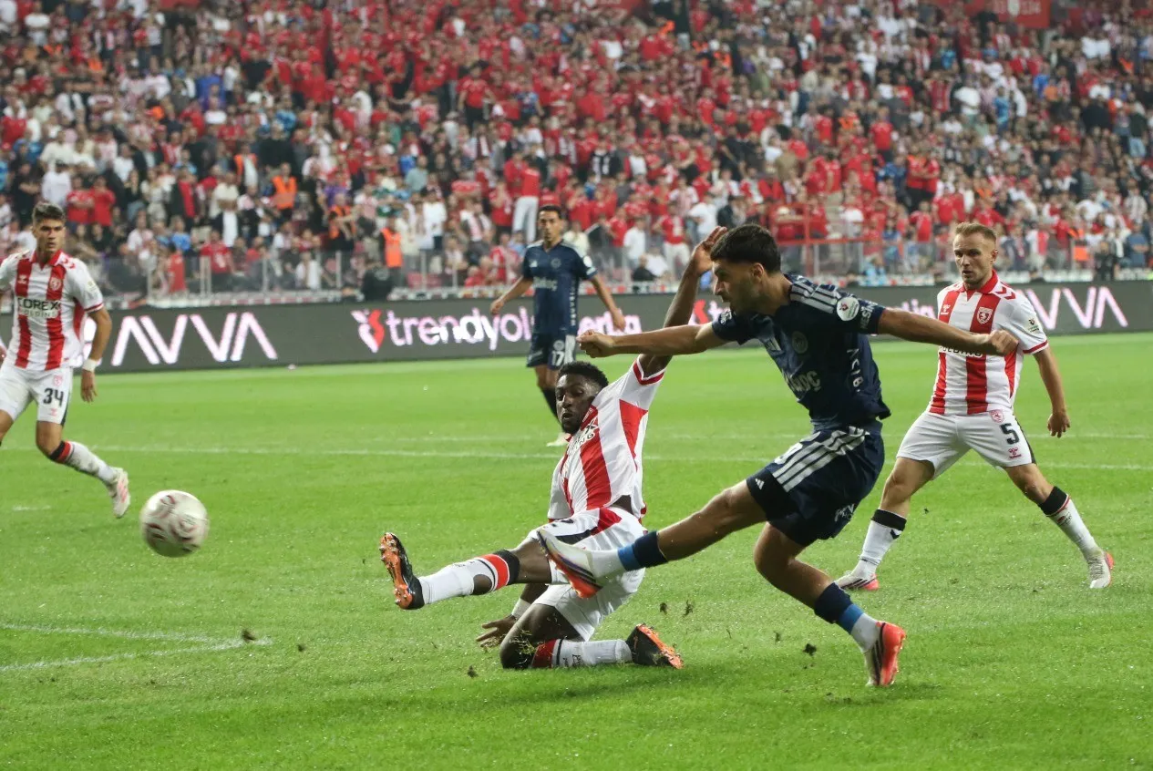 Fenerbahçe Samsun deplasmanında hata yapmadı: 19 Mayıs'ta üç puanın sahibi belli oldu