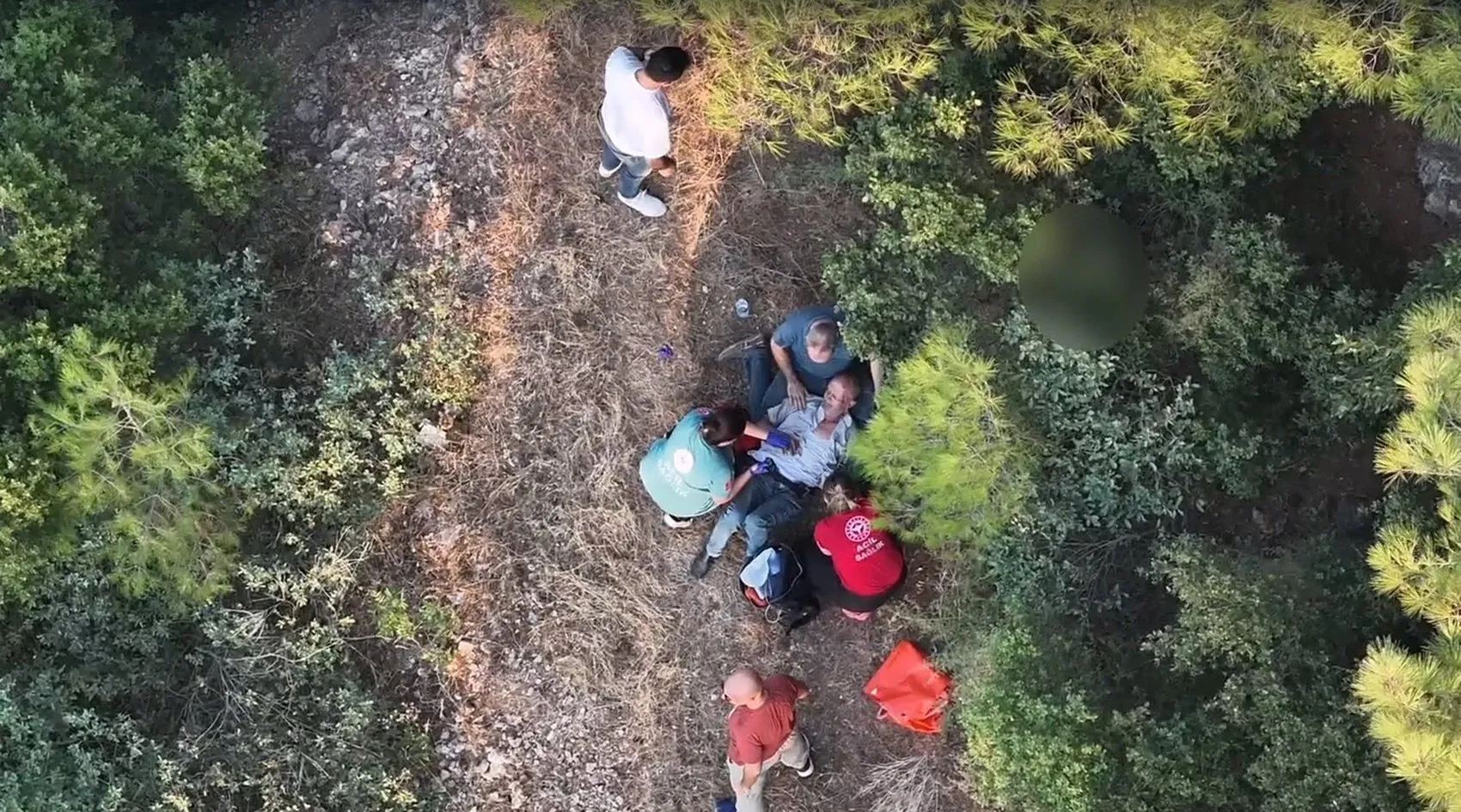 İzmir'de kaybolan yaşlı adamı dronlar ormanda buldu