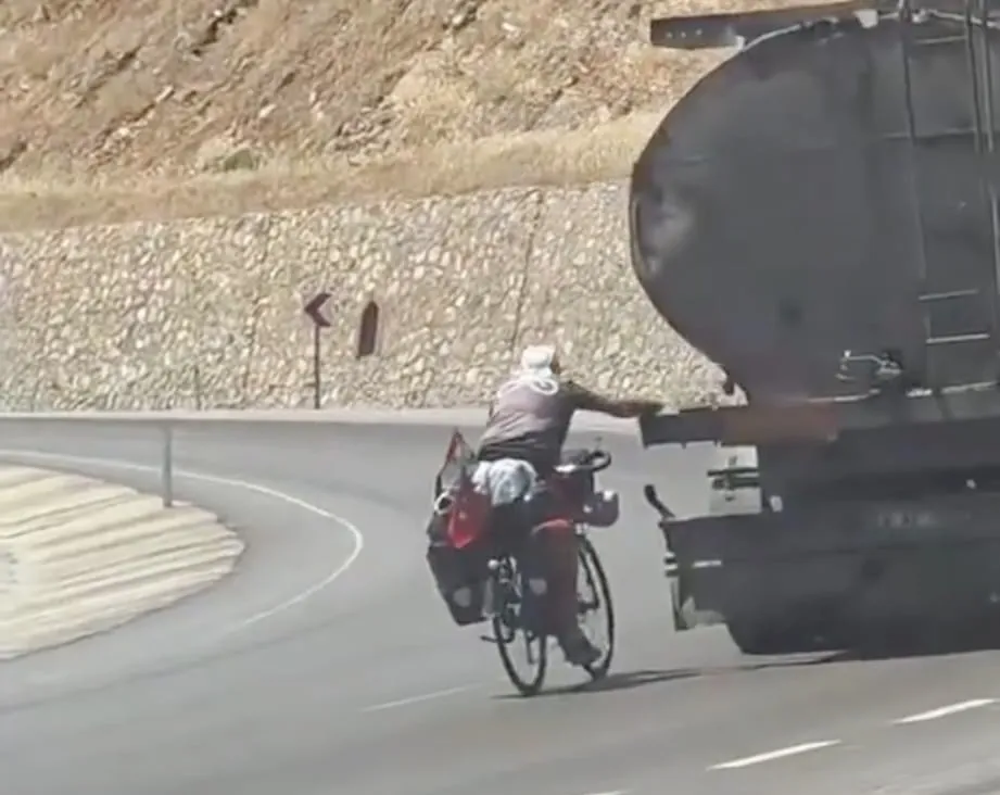 Gaziantep trafiğinde akıllara durgunluk veren tehlikeli yolculuk