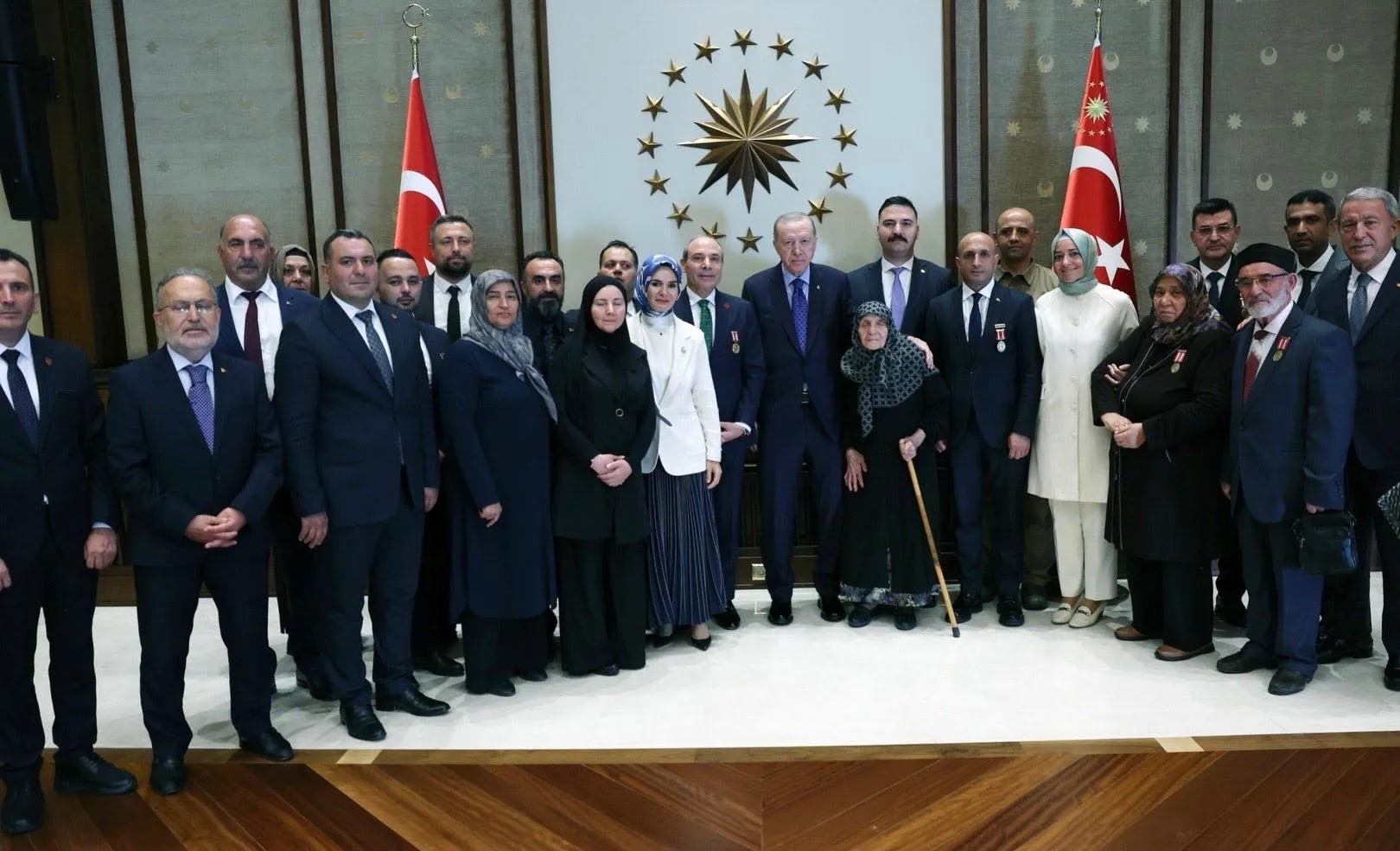 Cumhurbaşkanı Erdoğan şehit aileleri ve gazilerle bir araya geldi