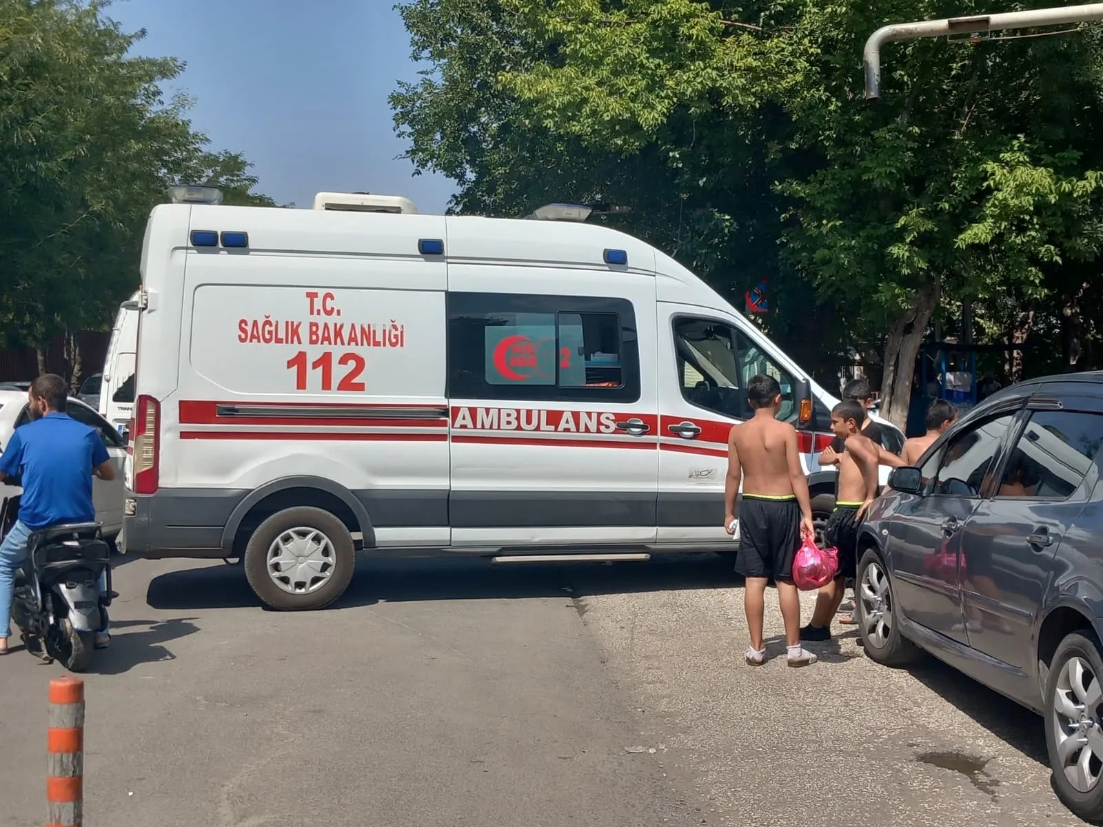 Diyarbakırda yasaklı havuzda tehlikeli serinleme girişimi yaralanmayla bitti