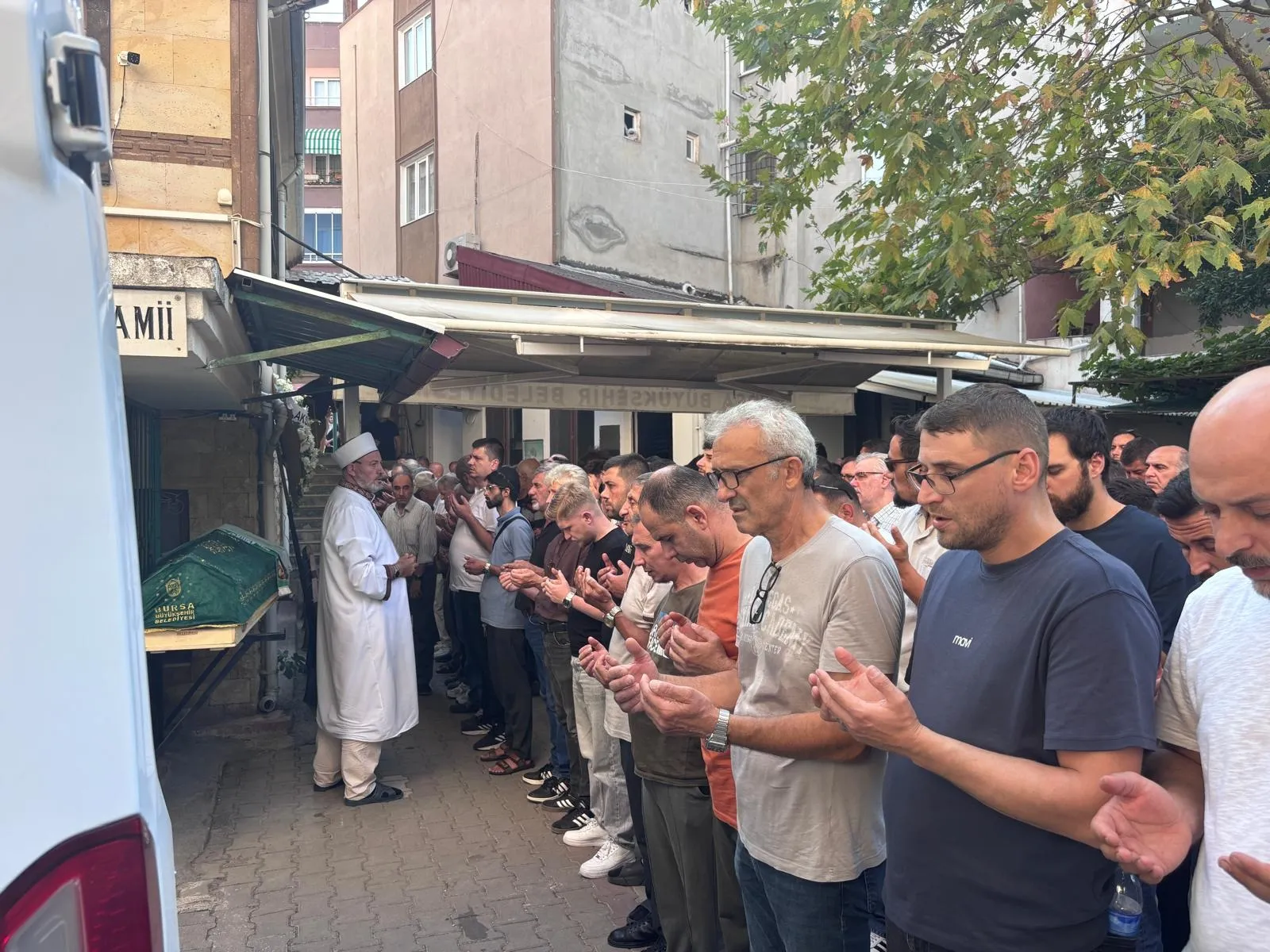 İznik Gölü kıyısındaki trajik kaza sonrası Emre Çapkın defnedildi
