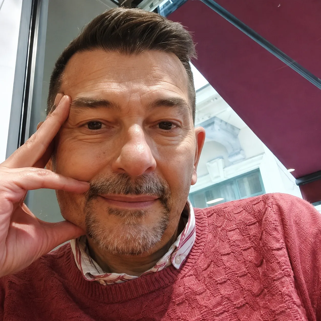 Beyoğlu’nda yaşayan İtalyan profesör evinde hayatını kaybetti