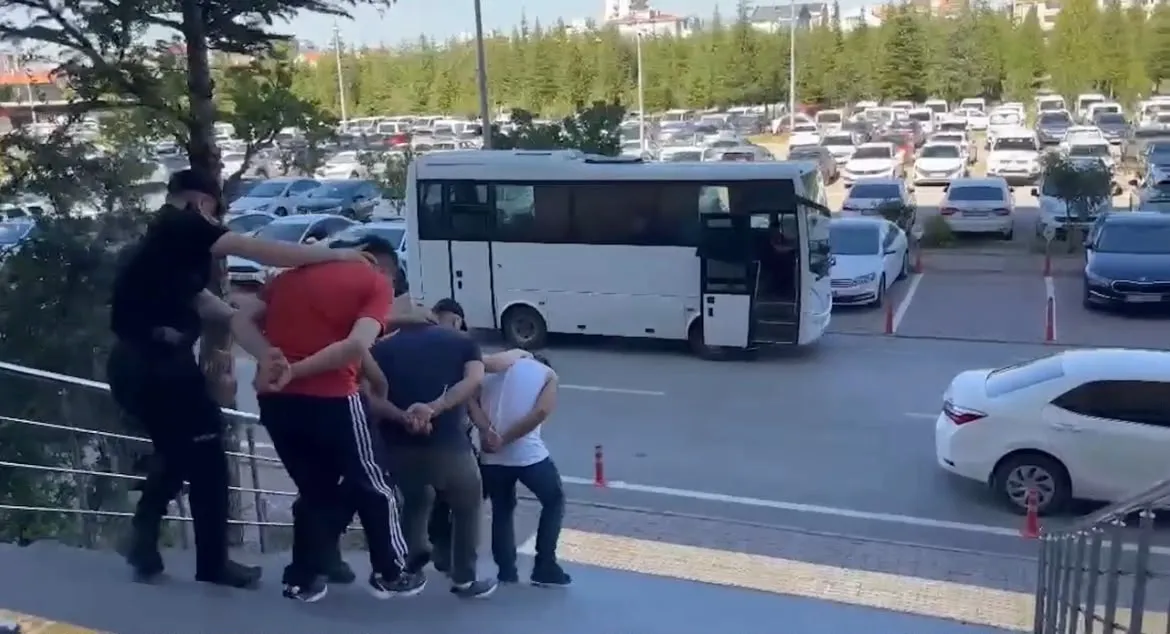 Kayseri'de torbacı operasyonuna İHA desteği