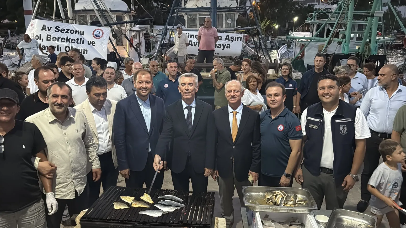 Muğla'da denizlerin bereketi için düğmeye basıldı: 666 bin yavru balıkla yeni sezon heyecanı