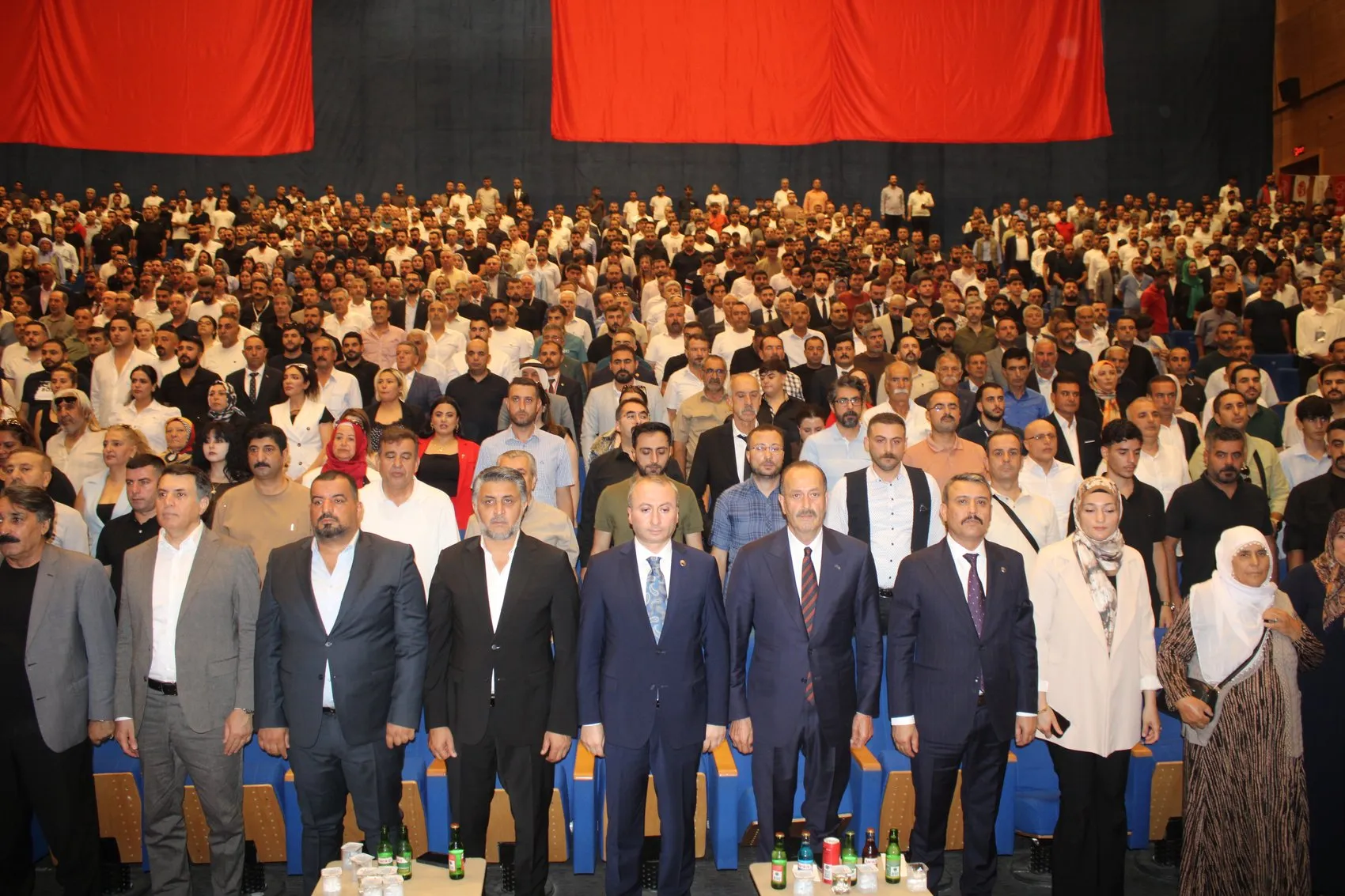 MHP Diyarbakır'da kongresini yaptı Osmanağaoğlu'ndan 'kapılar içinde kapılar' vurgusu