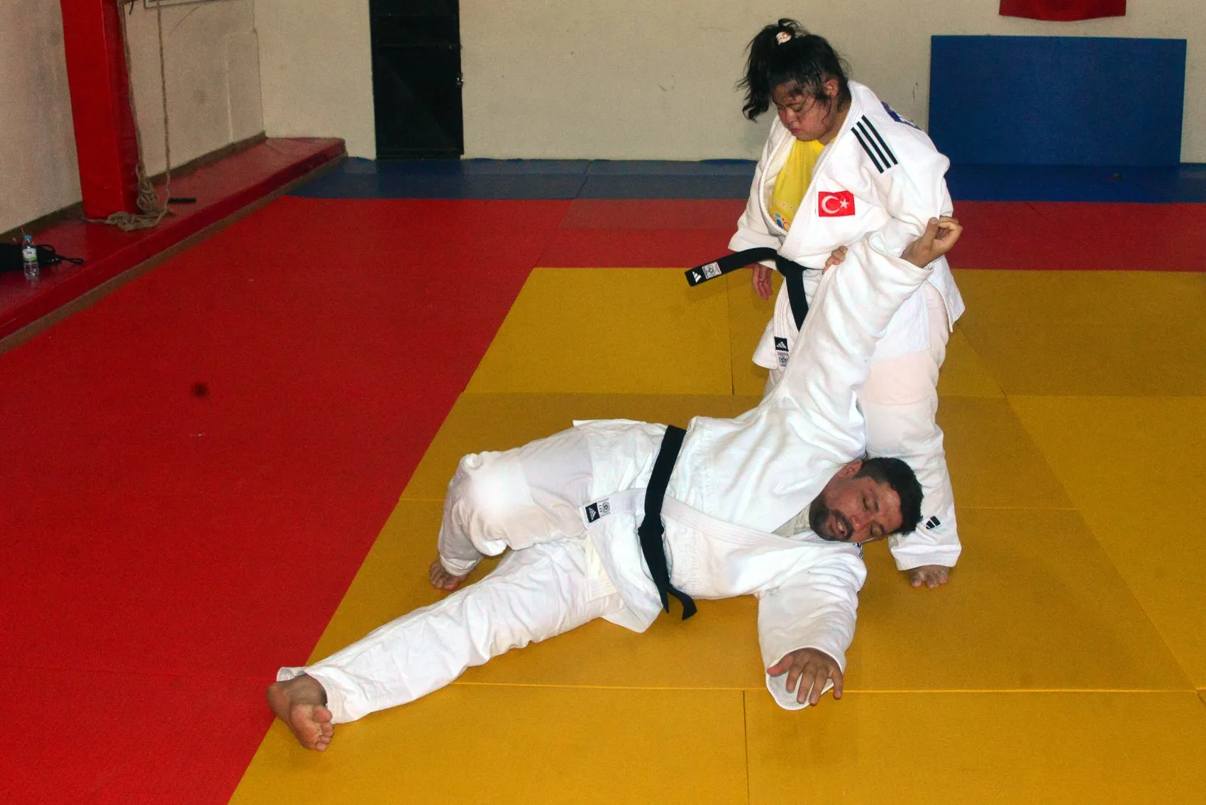 Savunma içgüdüsüyle başladığı judoda zirveye çıktı: Zeynep Sude'nin altın madalya serüveni