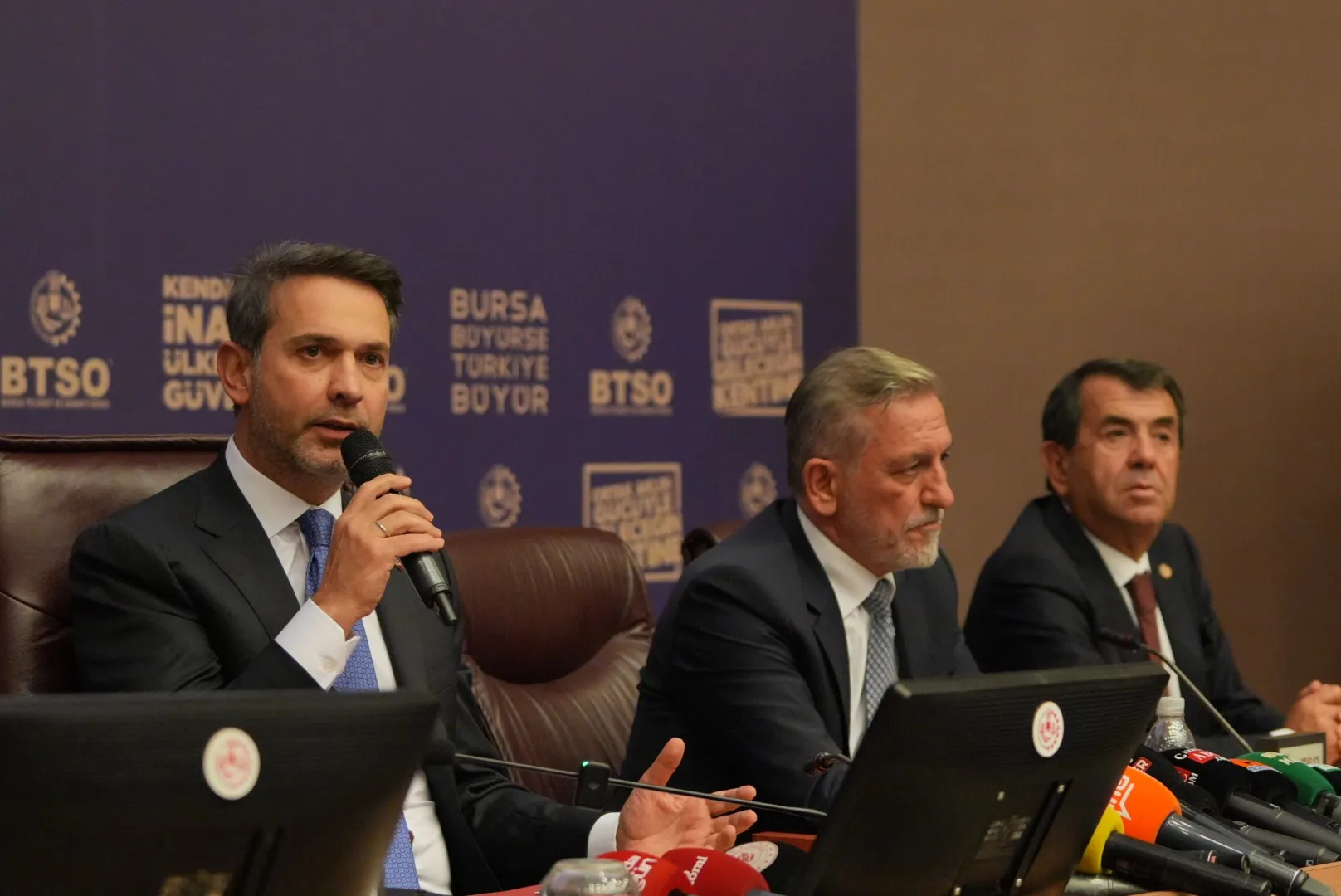 Bakan Bayraktar Enerjide dışa bağımlılık milli güvenlik meselesi