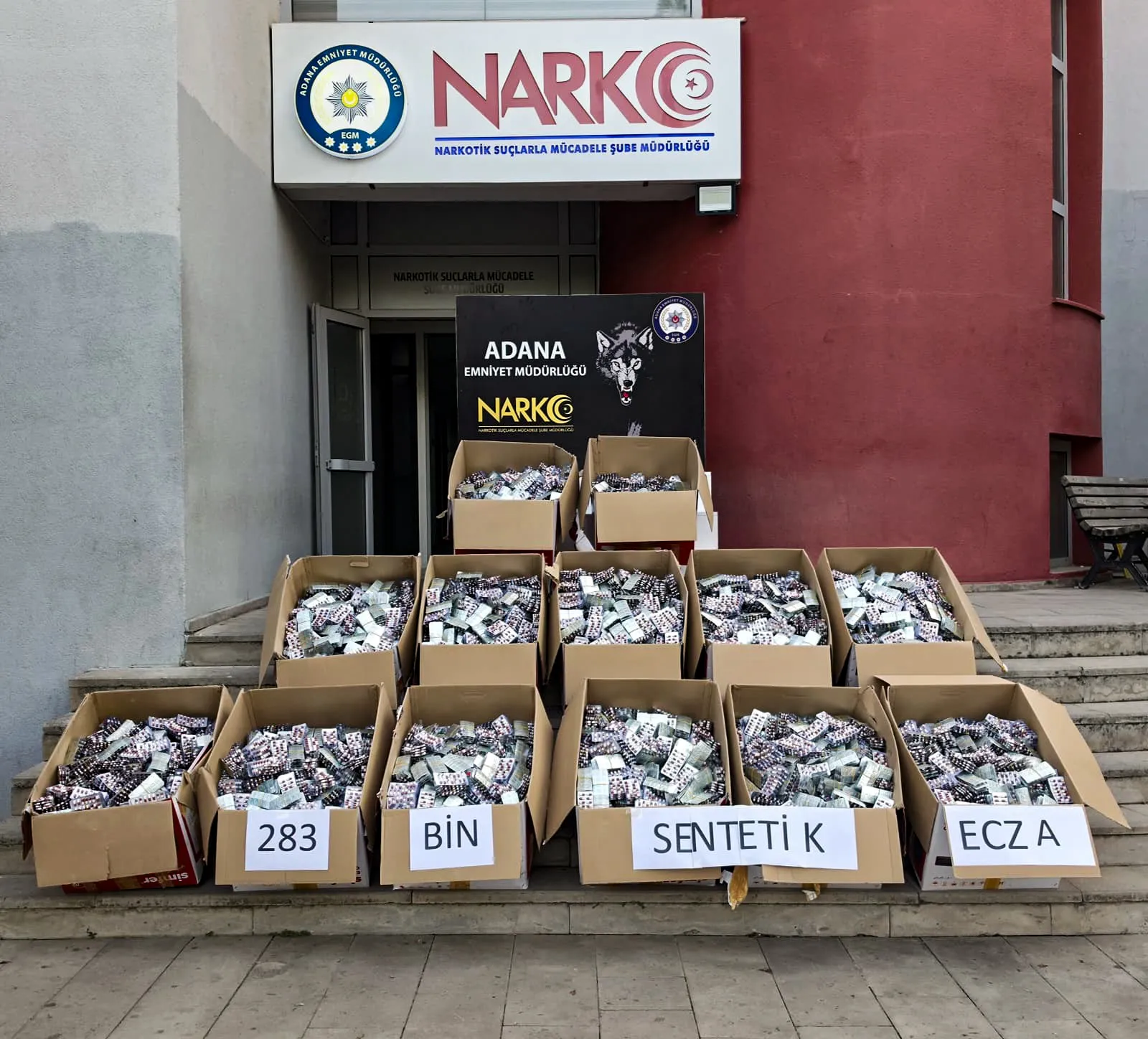 Adana'da evine 283 bin uyuşturucu hap saklayan şüpheli yakalandı