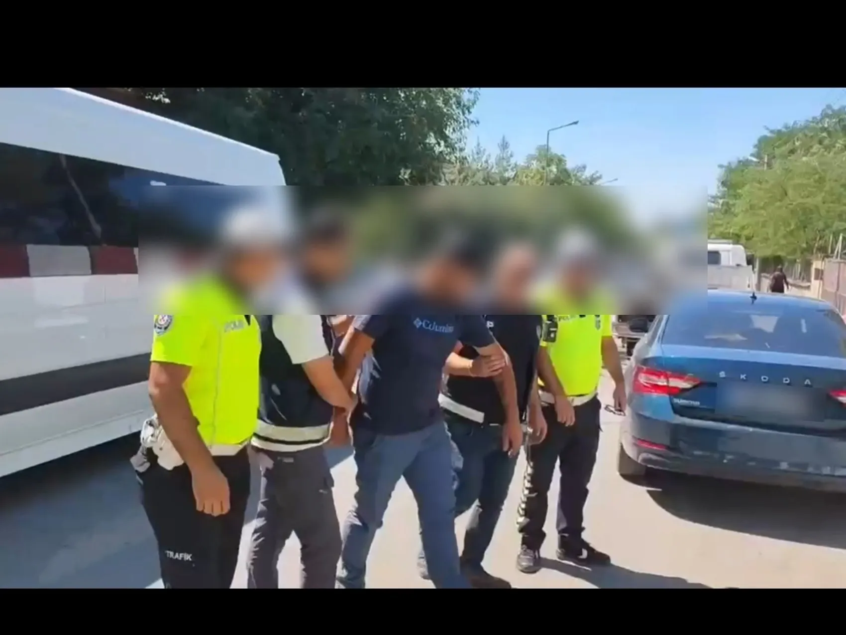 Diyarbakırda çocukları tavana çıkaran sürücüye rekor trafik cezası