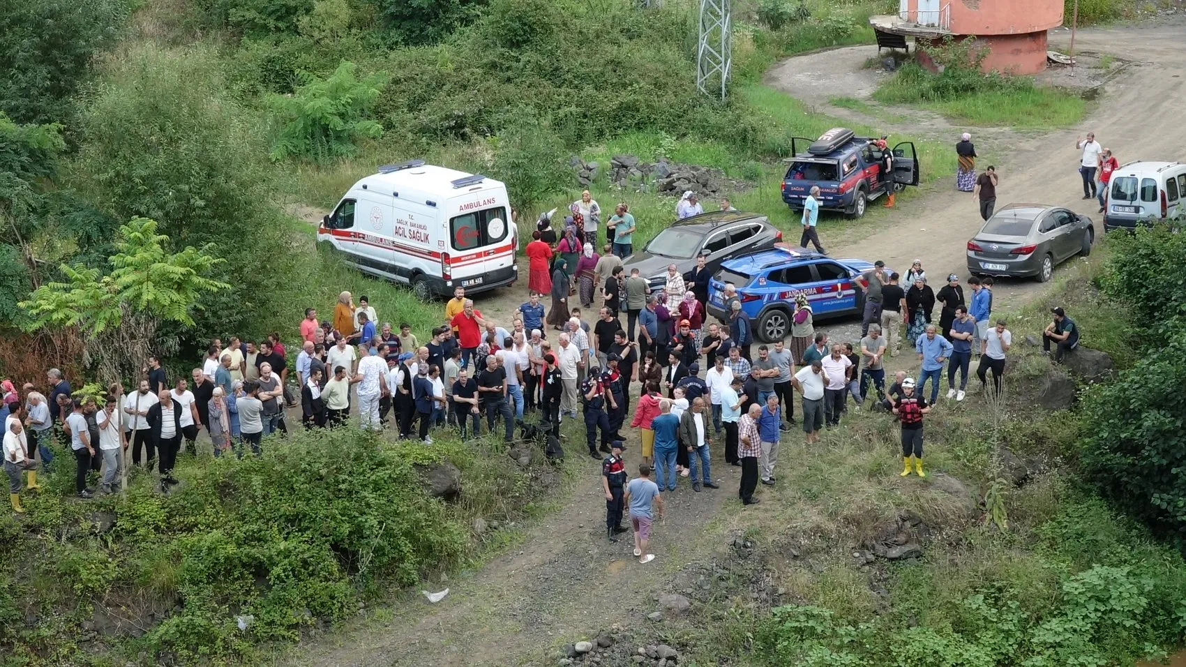Giresun'daki sel felaketinde anne ve iki kızından acı haber geldi