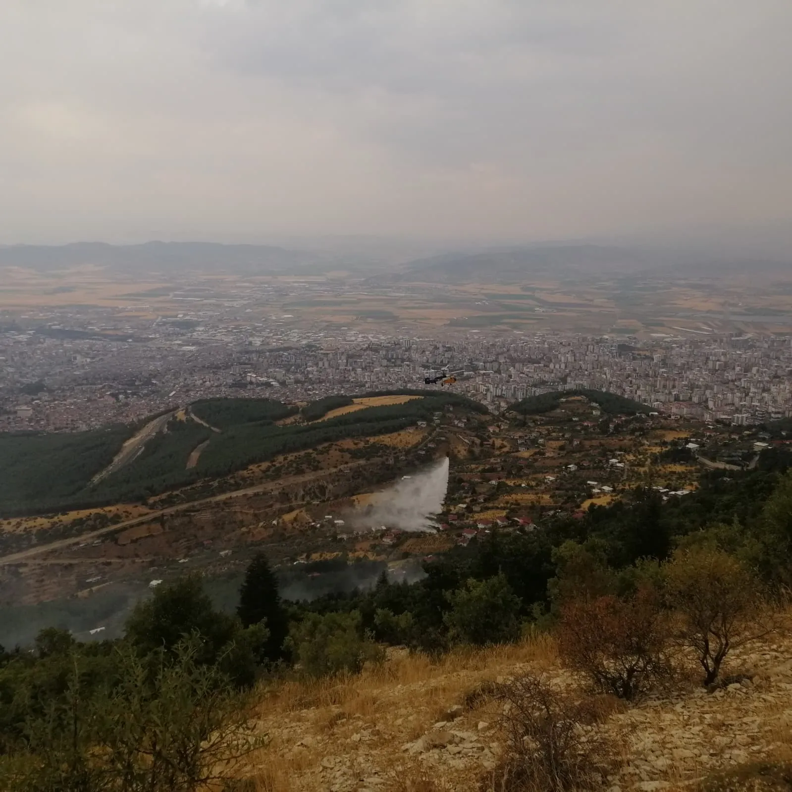 Ahır Dağı'nda yıldırımın tetiklediği yangınlar 3,5 saatte söndürüldü