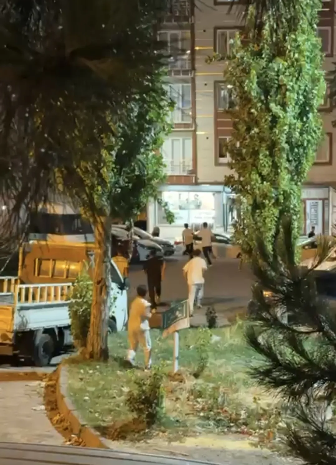 Esenler'de bir gence baltalı saldırı 7 kişi yakalandı