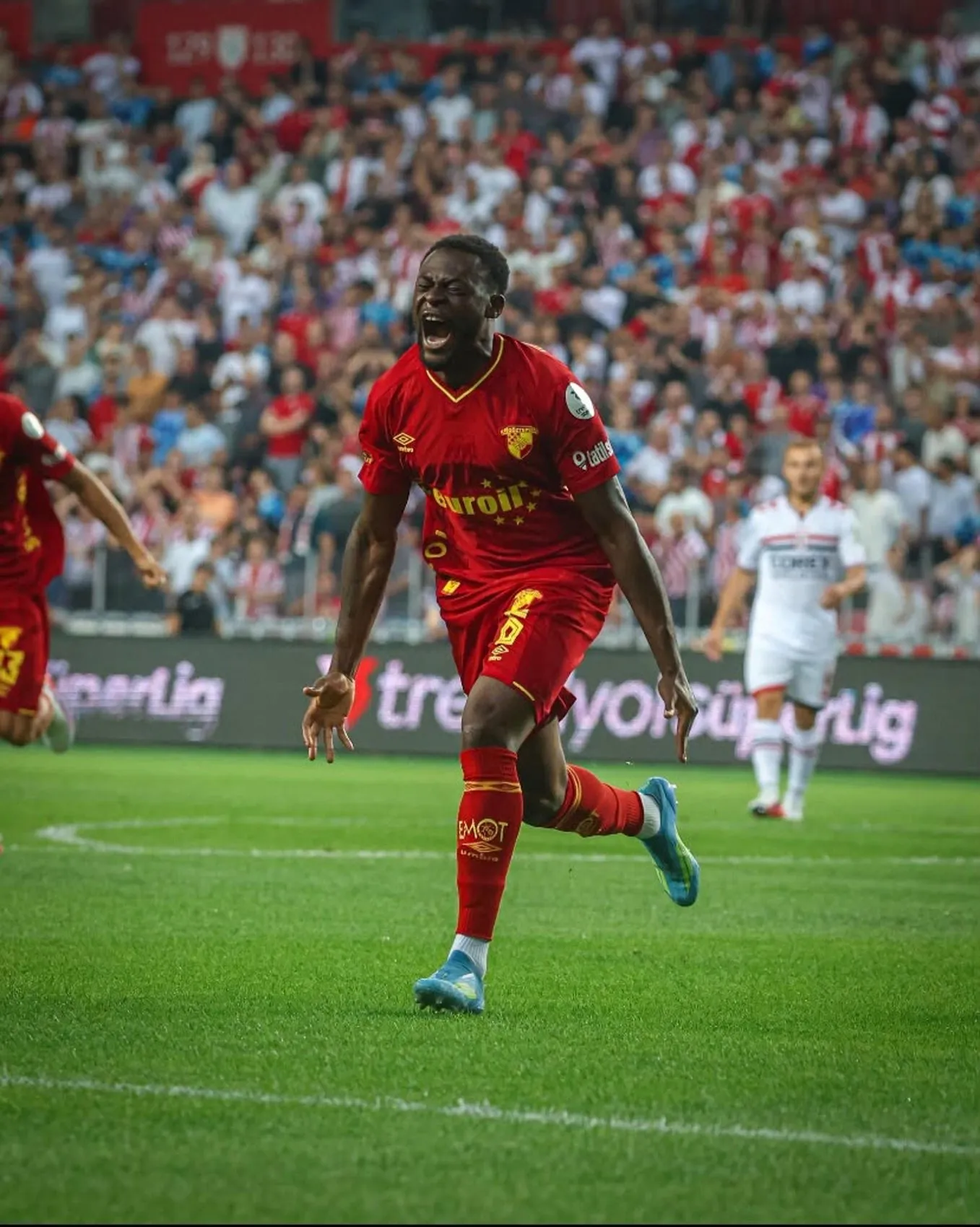 Göztepe'nin İstanbul'daki Galatasaray Sınavı 53 Yıllık Hasret ve Zorlu Bir Randevu