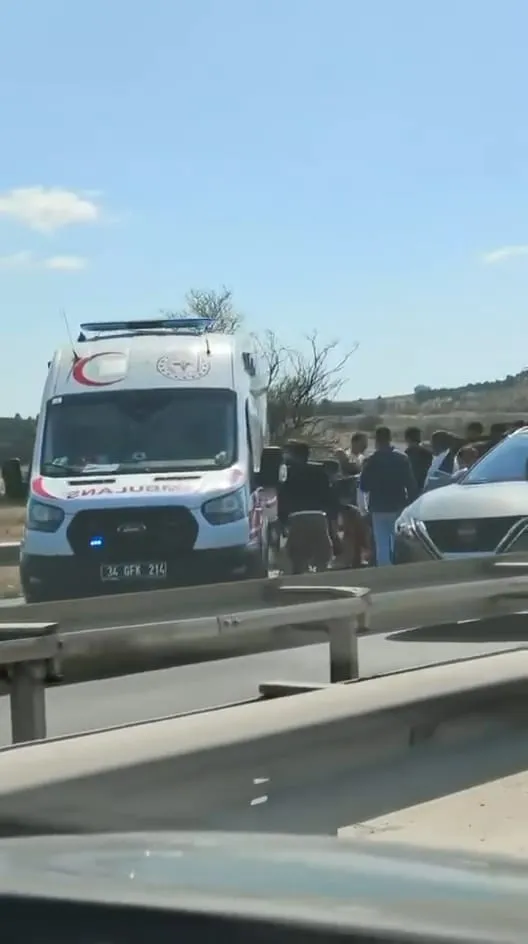 TEM Otoyolu'nda motosiklet kazası 1 ölü 1 yaralı