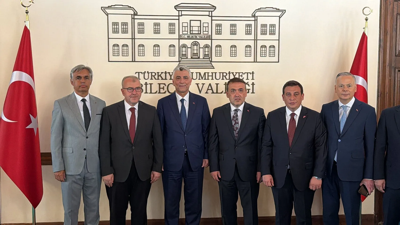 Ticaret Bakanı Bolat Bilecik'te esnaf kredi desteklerini açıkladı