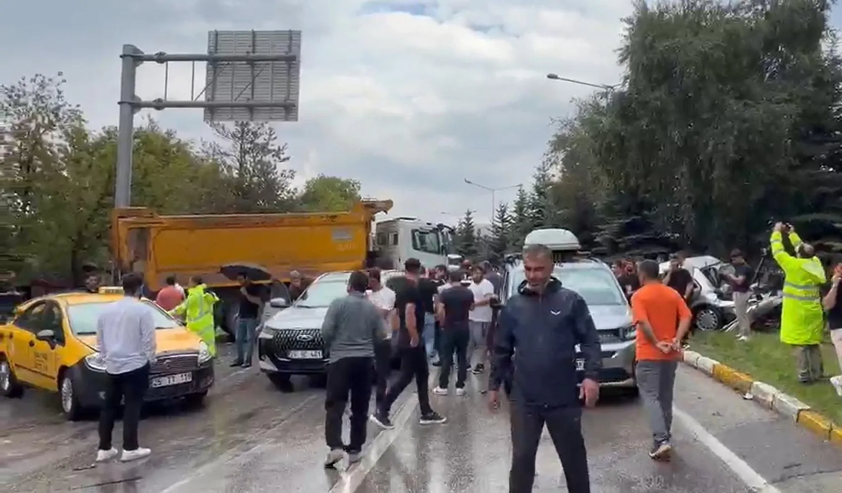 Erzurum’da yağmur kazaya davetiye çıkardı