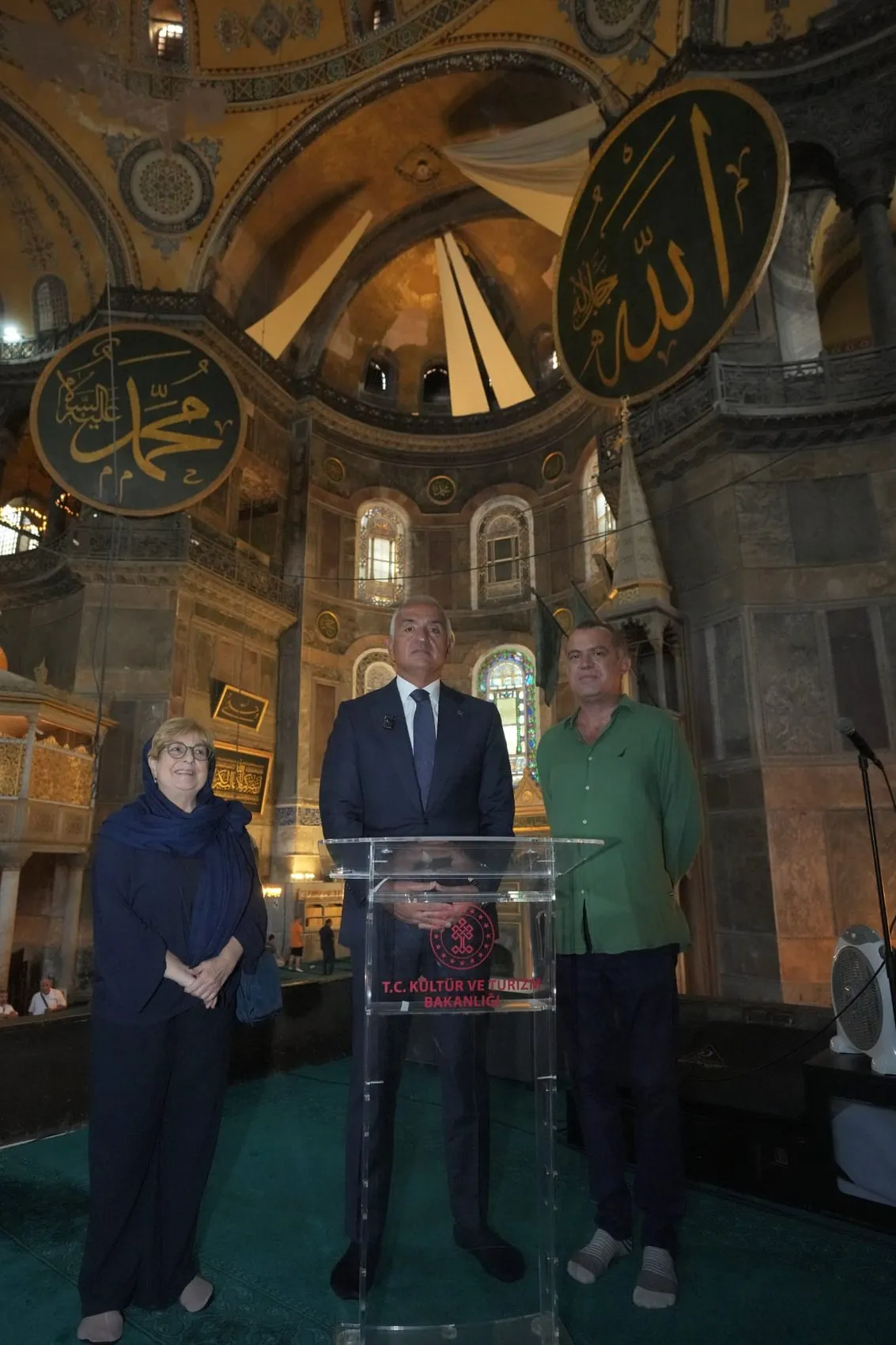 Bakan Ersoy Ayasofya'da Yürütülen Restorasyonun Kalbine İndi Kubbe Dışarıdan Güçlendirilecek