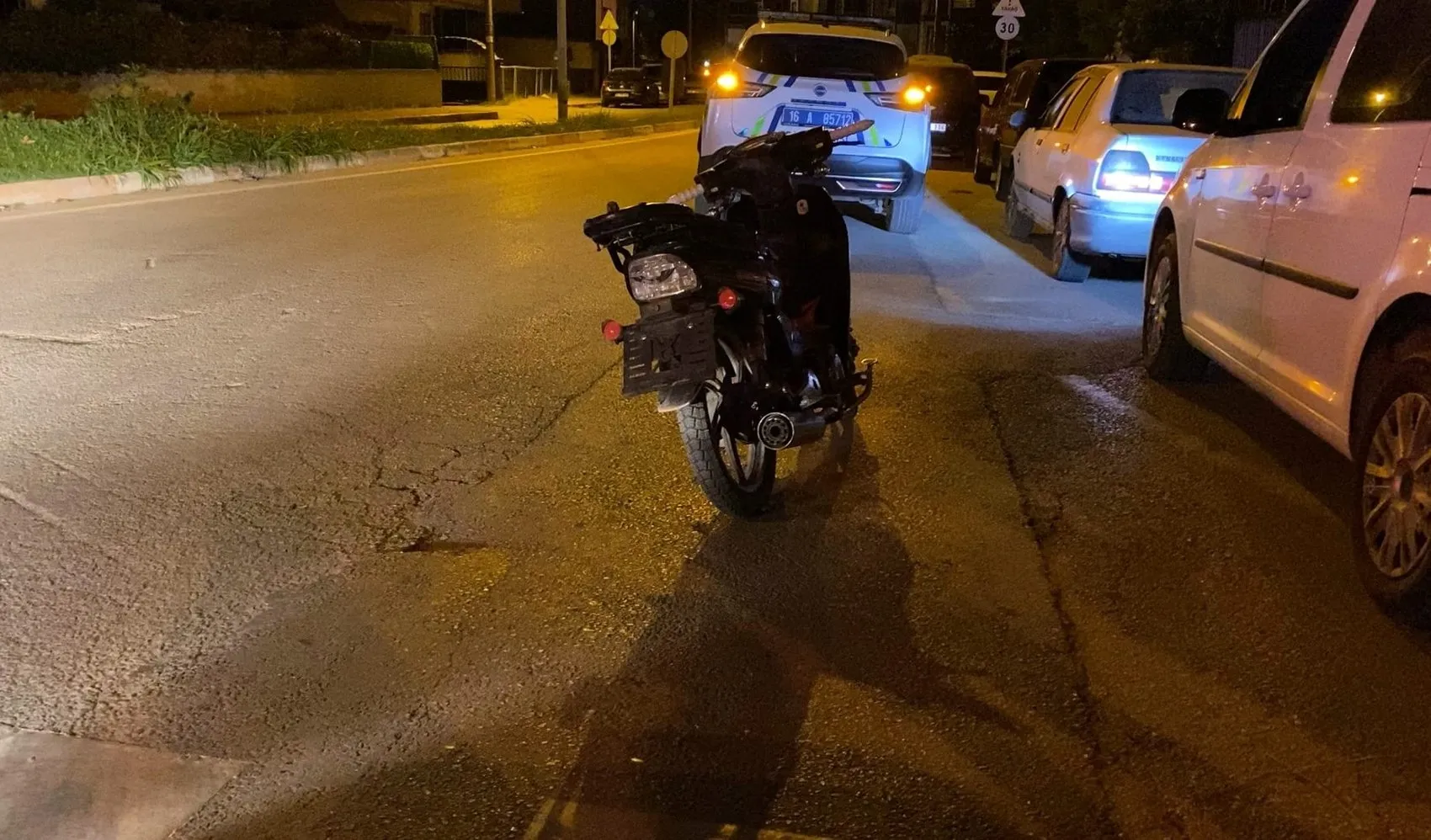 92 bin liralık ceza şoku: Motosikletini bırakıp yürüyerek gitti