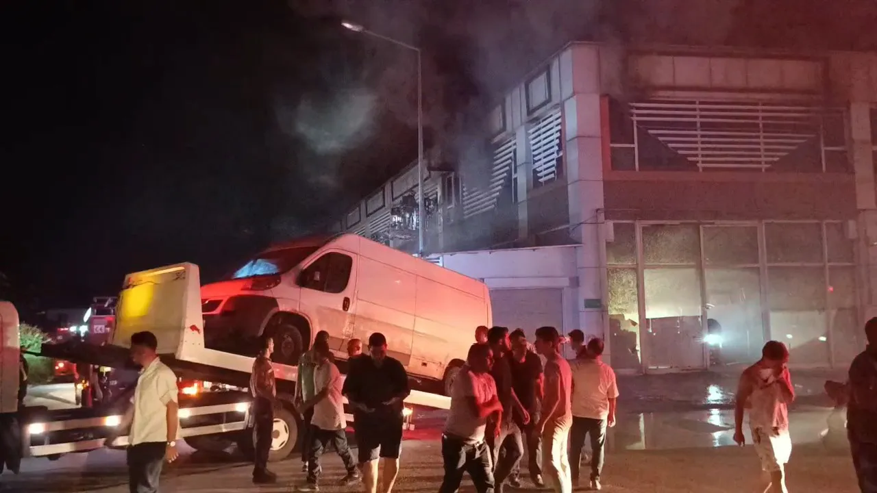 Bursa'da yumurta tesisini alevler sardı