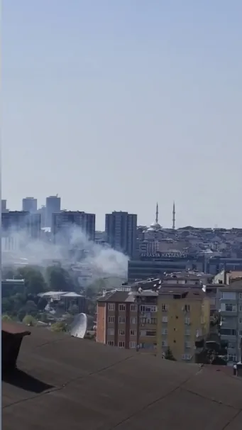 Gaziosmanpaşa’da boş gecekondular alevlere teslim oldu