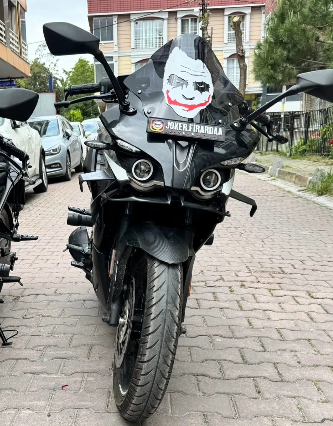 Avcılar'da motosiklet hırsızlığı güvenlik kamerasına yansıdı