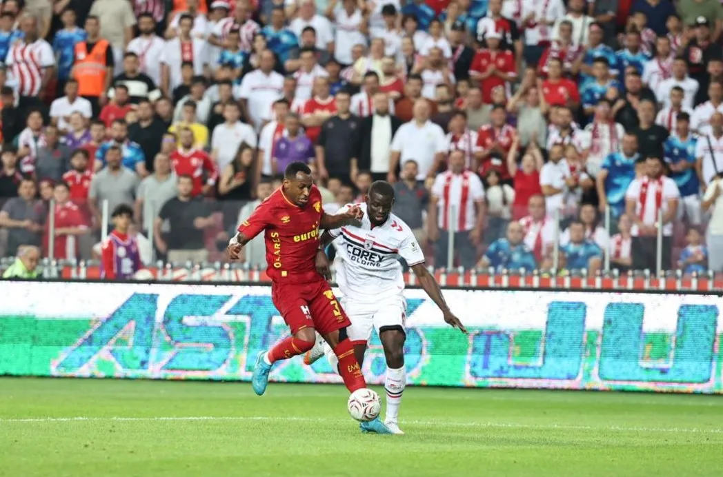 Samsunspor ve Göztepe gol düellosunda puanları paylaştı