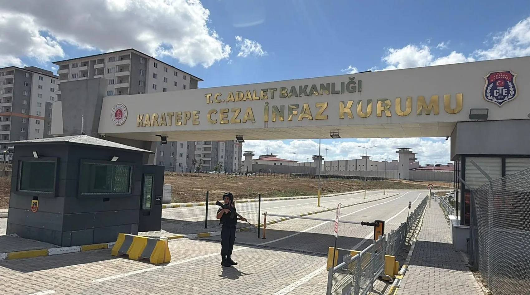Üsküdar Belediye Başkanı ve Cem Küçük Çorlu'da cezaevine gönderildi