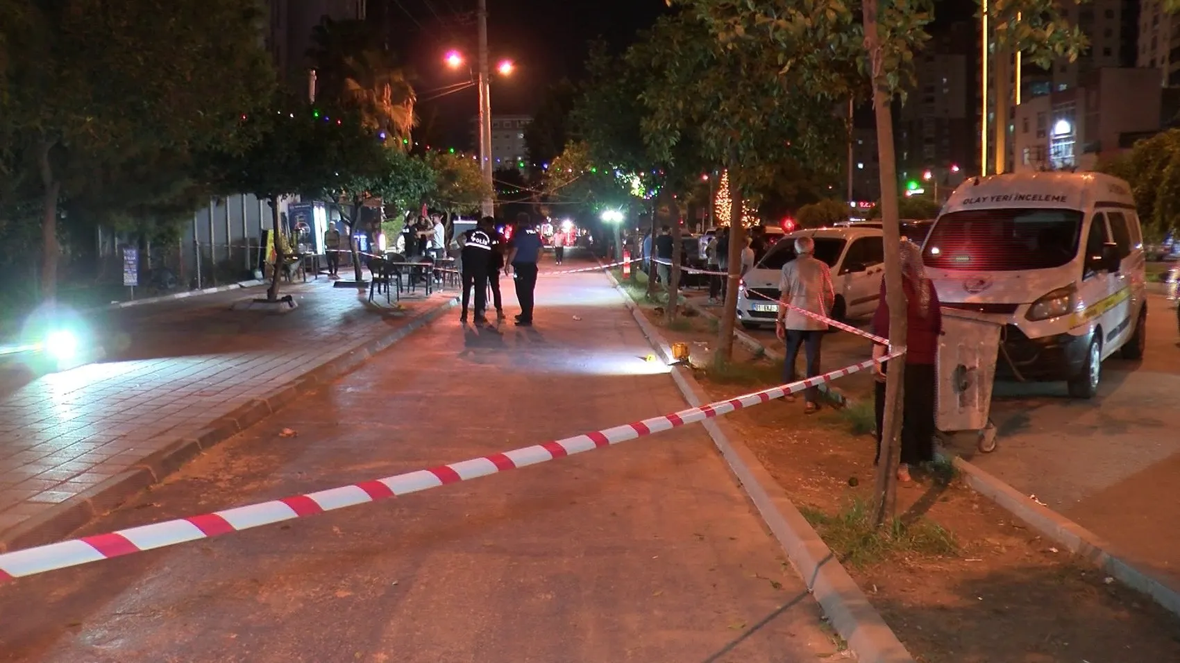 Adana'da akşam yürüyüşü kanlı bitti: Kaldırımda yürürken hedef alındı