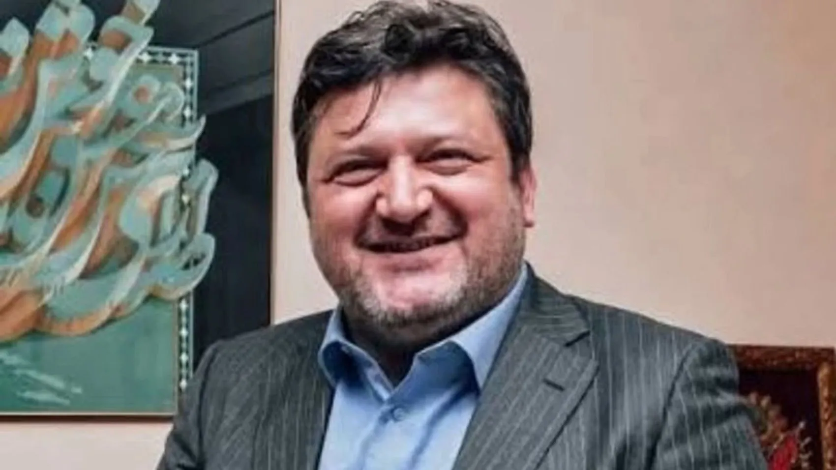 Bebek'te gece yarısı silahlı saldırı Eski bakanın oğlu yaralı