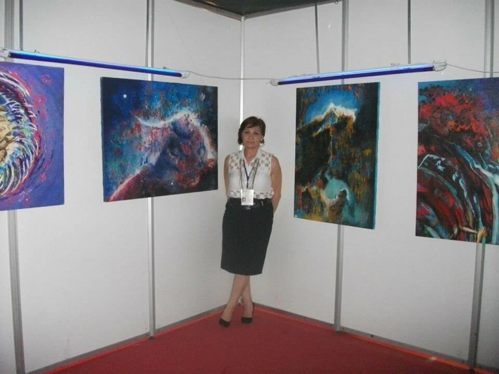 Emekli öğretmenin bahçesi sanat eserlerine dönüştü