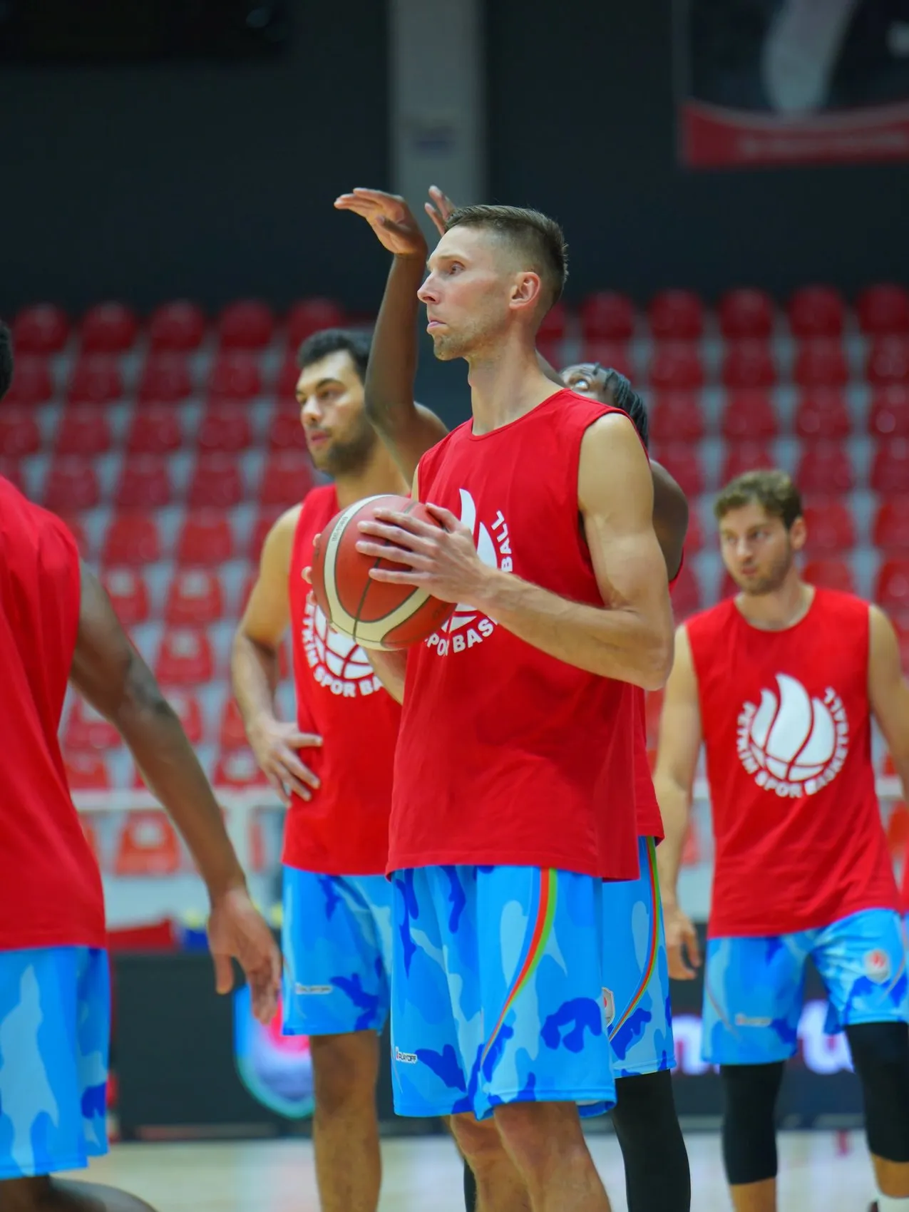 Petkimspor yeni sezon için mesaiye başladı