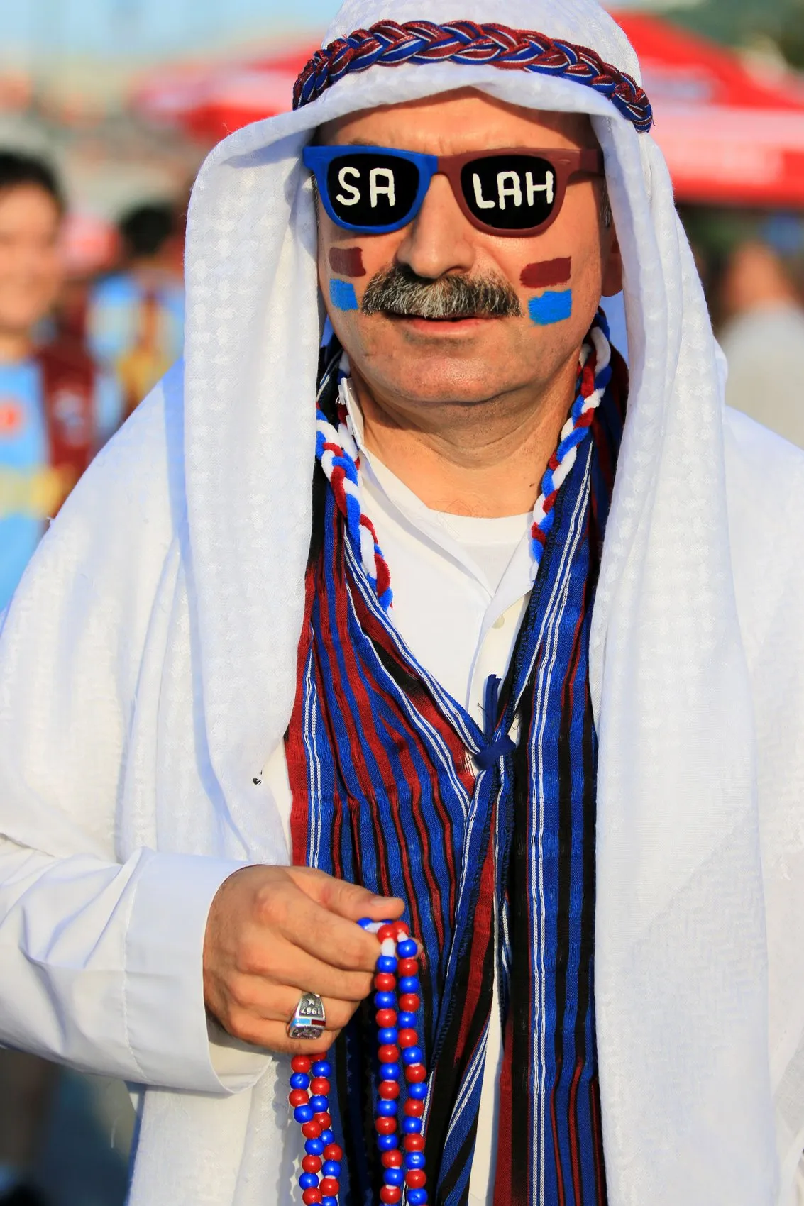 Trabzonspor taraftarı stadyuma deveyle geldi