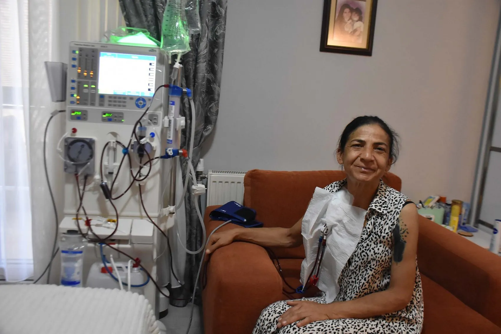 İzmirli hastanın evine diyaliz cihazı kuruldu