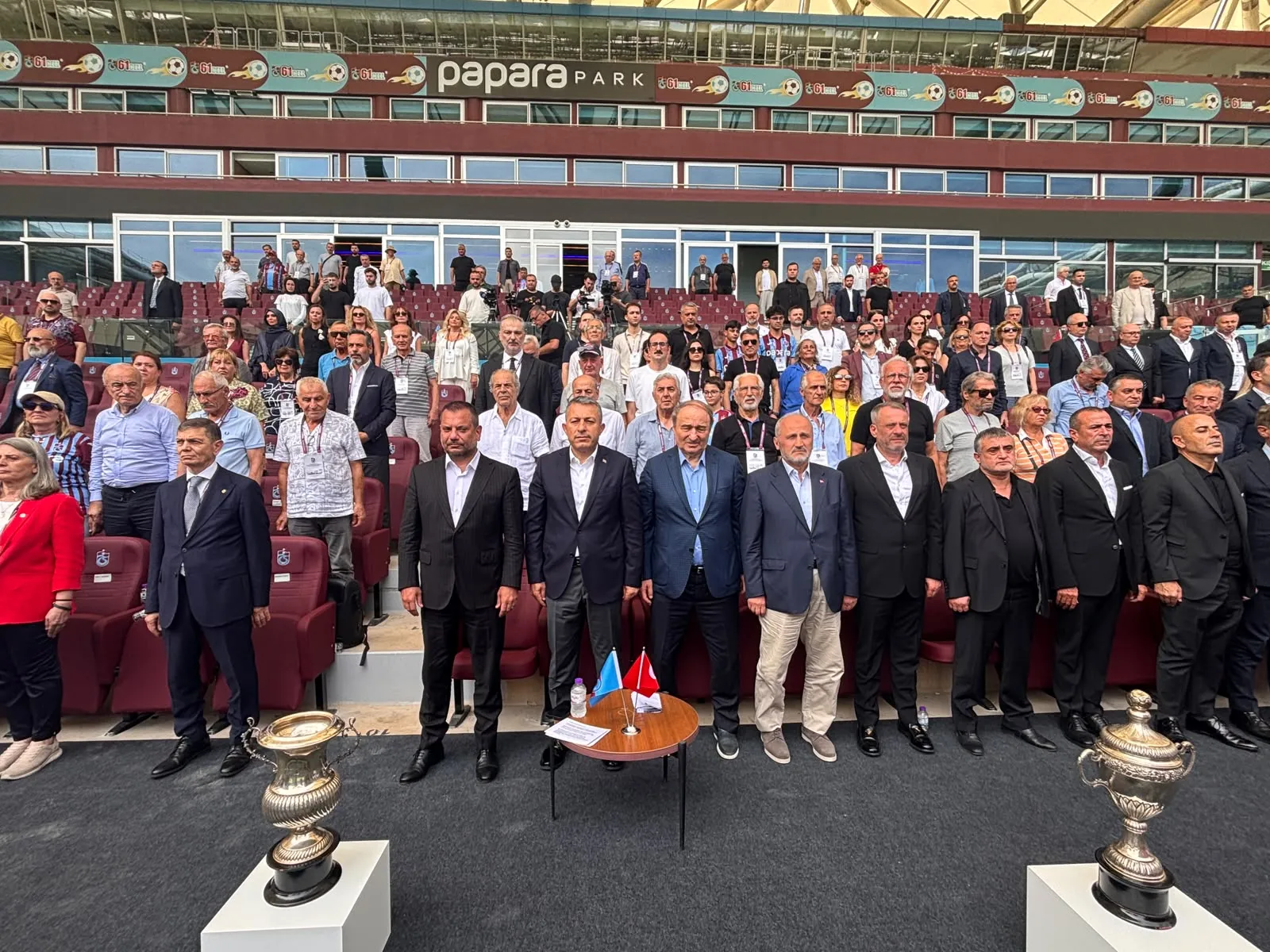 Trabzonspor kuruluş yıl dönümünü stadyumda coşkuyla kutladı