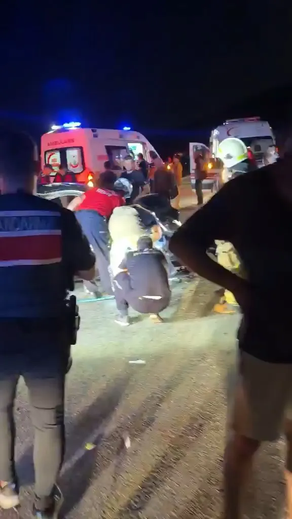 İznik yolunda feci kaza Anne ve 5 yaşındaki kızı hayatını kaybetti