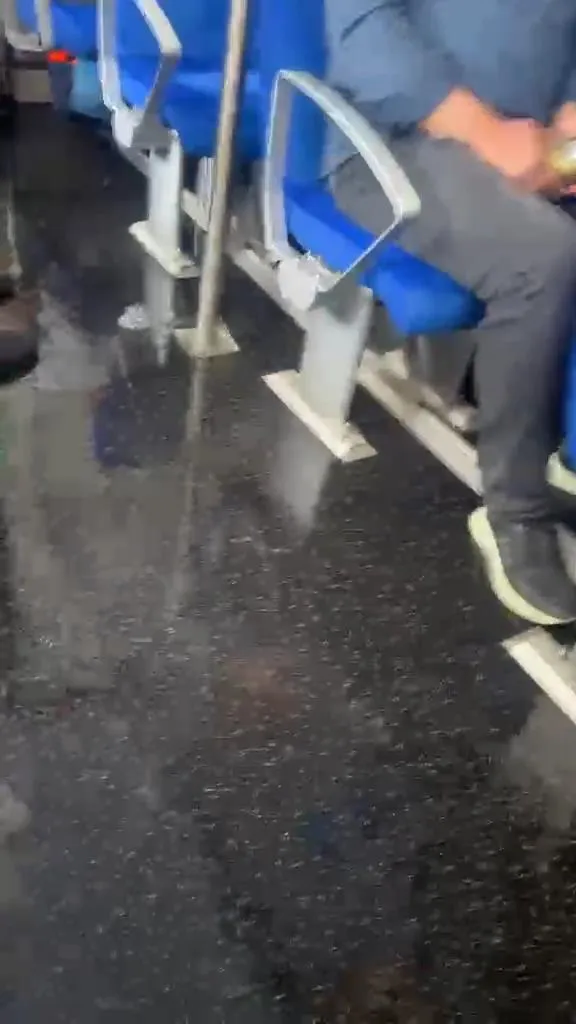 Girne açıklarında dehşet anları: Batmakta olan gemideki yolcuların son çığlıkları kamerada
