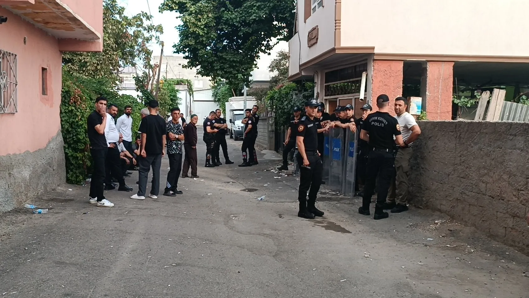 Batman'da kan donduran cinayet: Annesini öldürüp çöp konteynerine sakladı