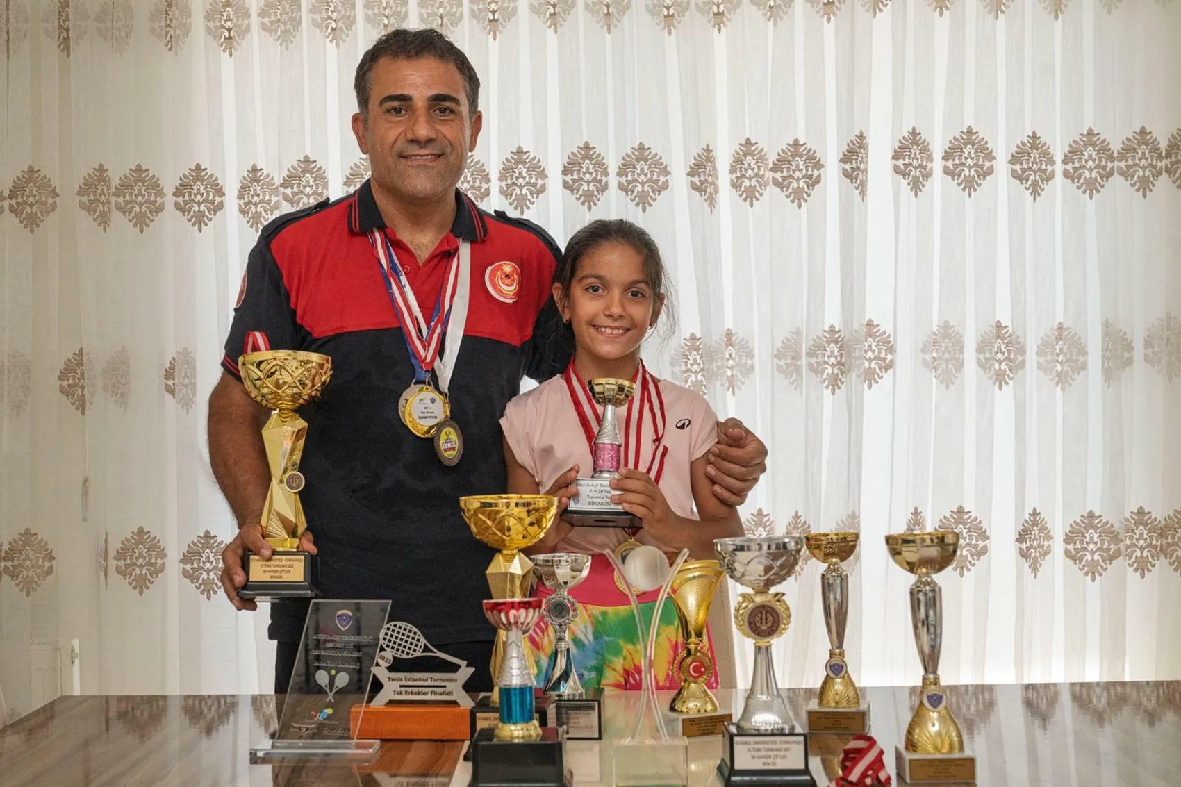İtfaiyeci babanın korttaki şampiyonluk mesaisi