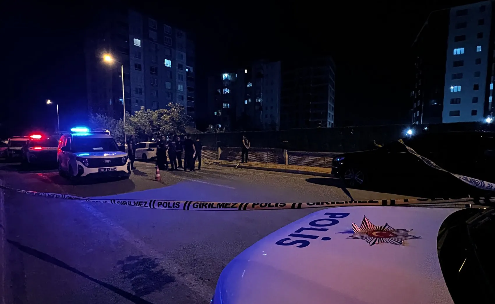 Kayseri'de piknik dönüşü dehşeti Yoldan geçen çift vuruldu