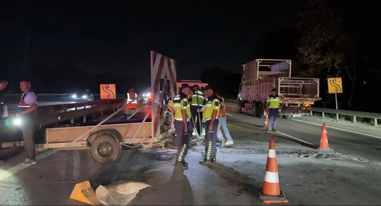 Arifiye yolunda gece yarısı kaza