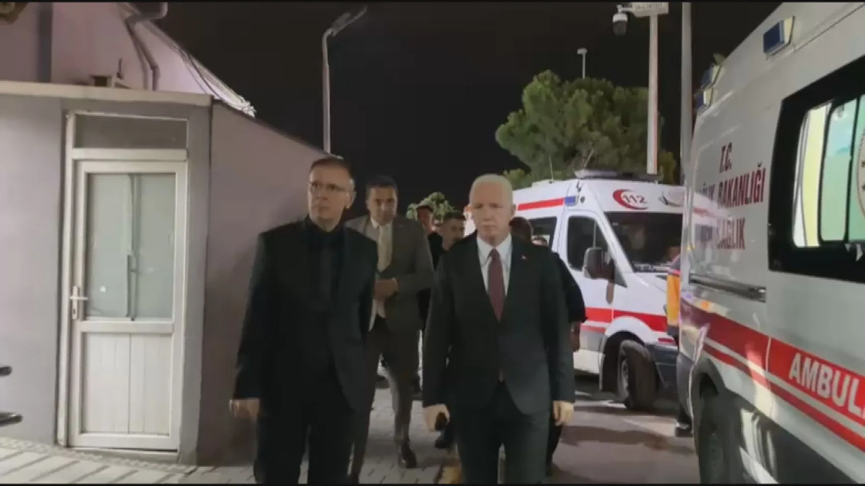 Zeytinburnu'nda otobüs kazasında yaralananlar için Vali Gül hastanelerde