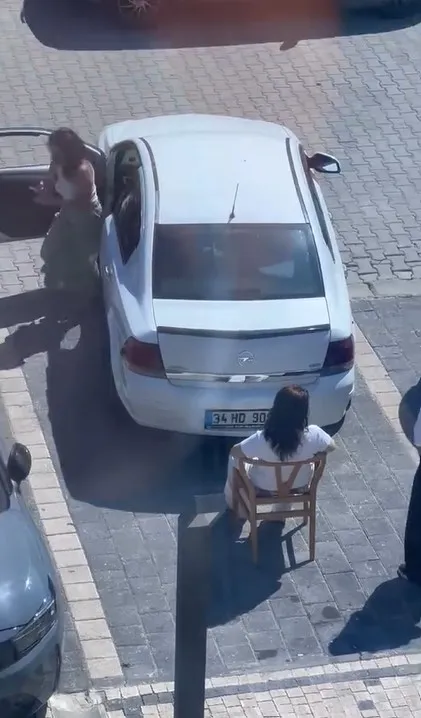 Yalova’da park yeri kavgası Sandalyeyle direndi