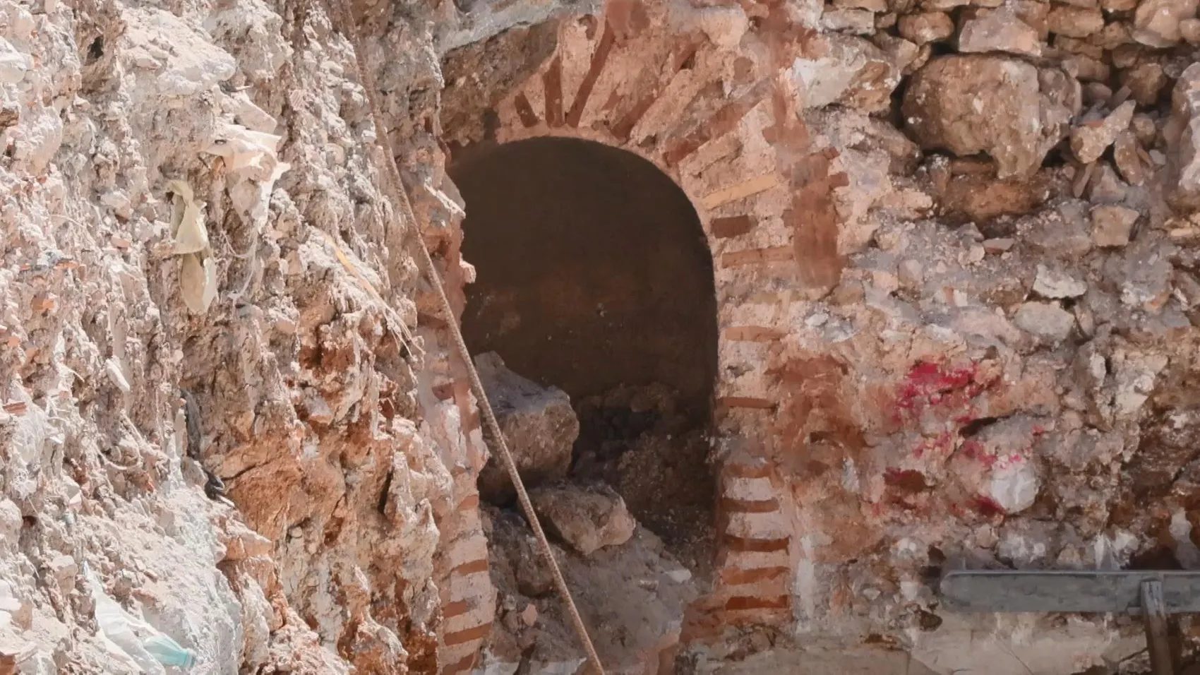 Bahçelievler'de temel kazısından tarih çıktı