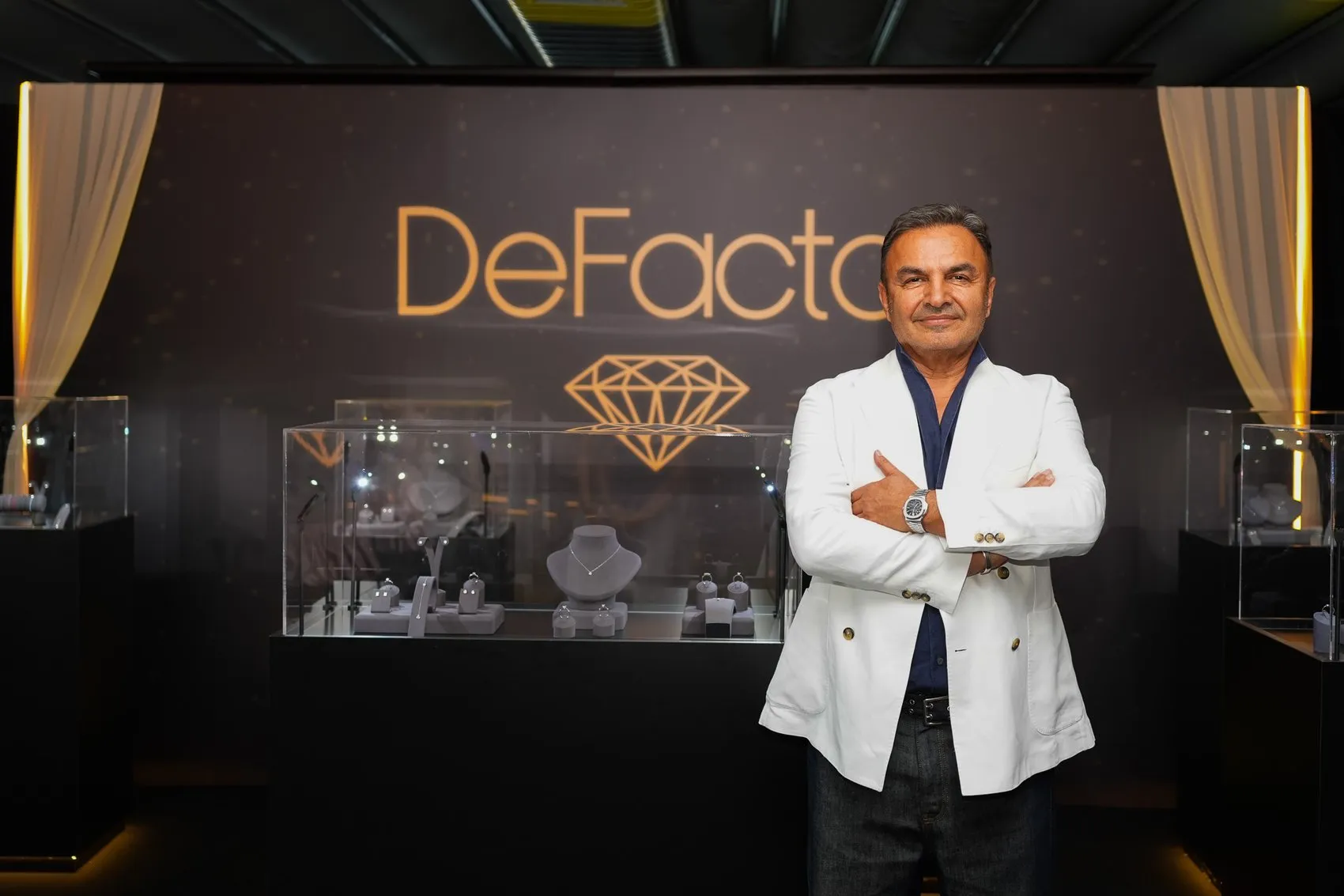 DeFacto giyimden sonra mücevher dünyasına adım attı